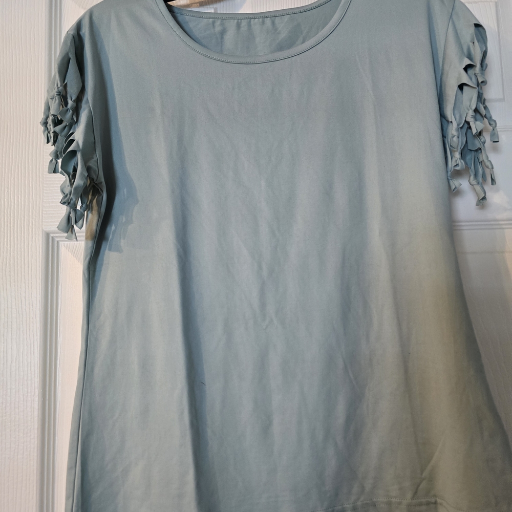 Bundles Of 5 Women's Light Blue Ruffle Sleeve Top - Picture 2 of 5